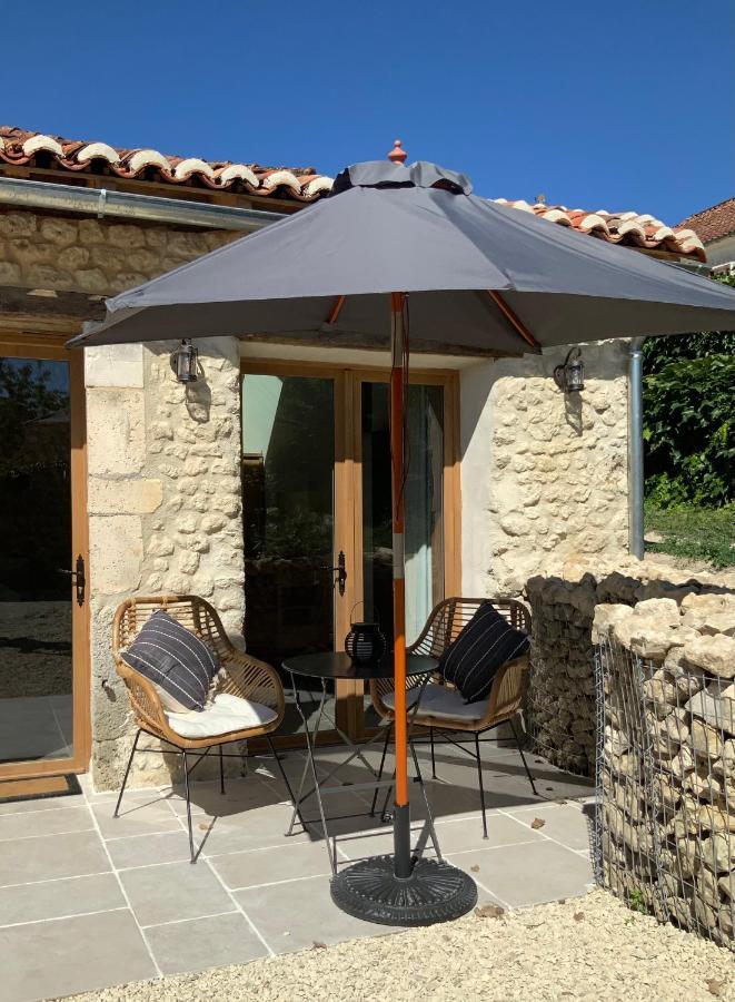 Les Ombrieres Bed & Breakfast Porcheresse Dış mekan fotoğraf