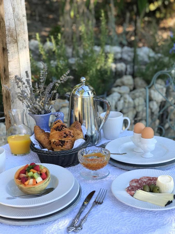 Les Ombrieres Bed & Breakfast Porcheresse Dış mekan fotoğraf